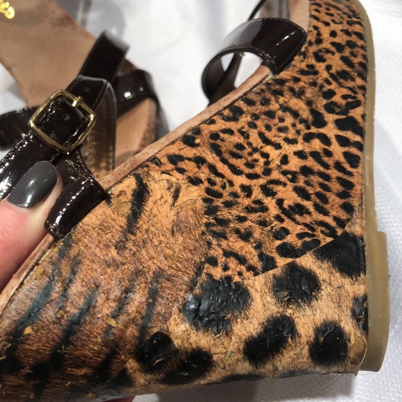 Sexy Brown animal printed COMFY wedge sandal - Picture 2 of 5